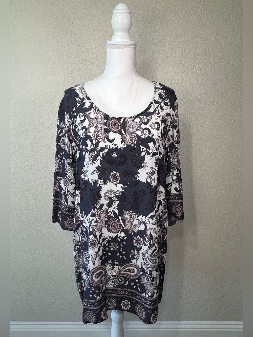 Yest Women’s 3/4 Sleeve Tunic Dress Gray Pink Paisley Print Rayon US Size 12